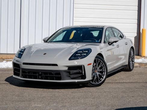 New 2026 Porsche Panamera 4 image 1