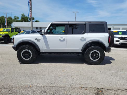 Used 2022 Ford Bronco Outer Banks w/ Sasquatch Package AWD/4WD image 6