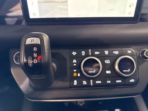 Used 2020 Land Rover Defender 110 HSE image 25
