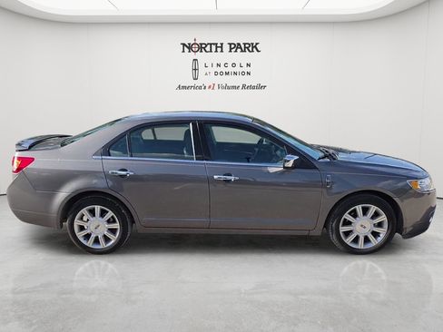 Used 2012 Lincoln MKZ FWD image 6