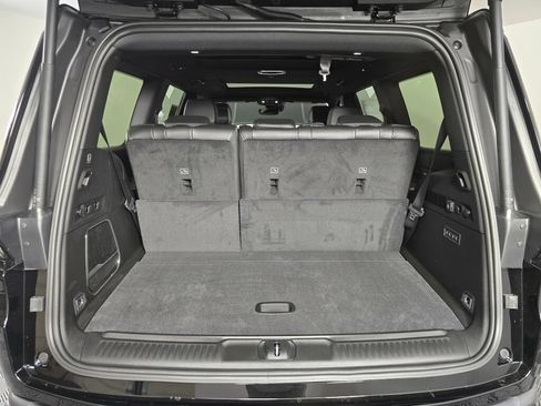 New 2026 Jeep Grand Wagoneer 4WD image 15
