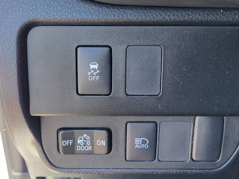 Certified 2023 Toyota Tacoma SR5 w/ Technology Package image 33