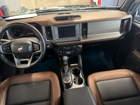 Used 2023 Ford Bronco Outer Banks AWD/4WD image 13