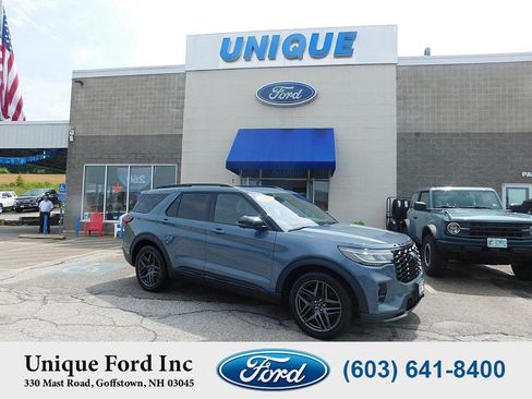 Used 2025 Ford Explorer ST AWD/4WD image 1