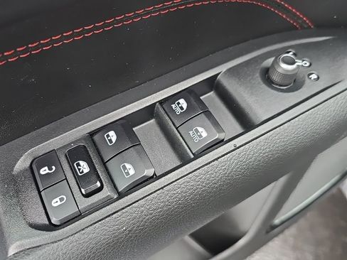 Used 2024 Jeep Compass Trailhawk AWD/4WD image 8