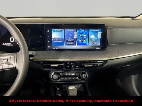 Used 2026 Nissan Kicks SV w/ Charging Package FWD image 9