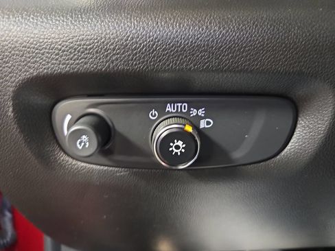 Used 2023 Chevrolet Traverse LT AWD/4WD image 29