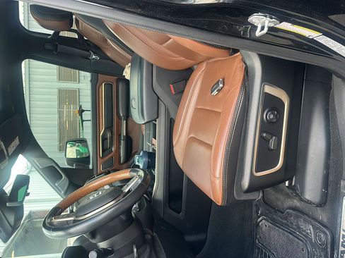 Used 2022 RAM 1500 Limited AWD/4WD image 3