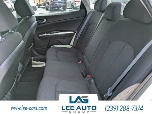 Used 2016 Kia Optima LX FWD image 11