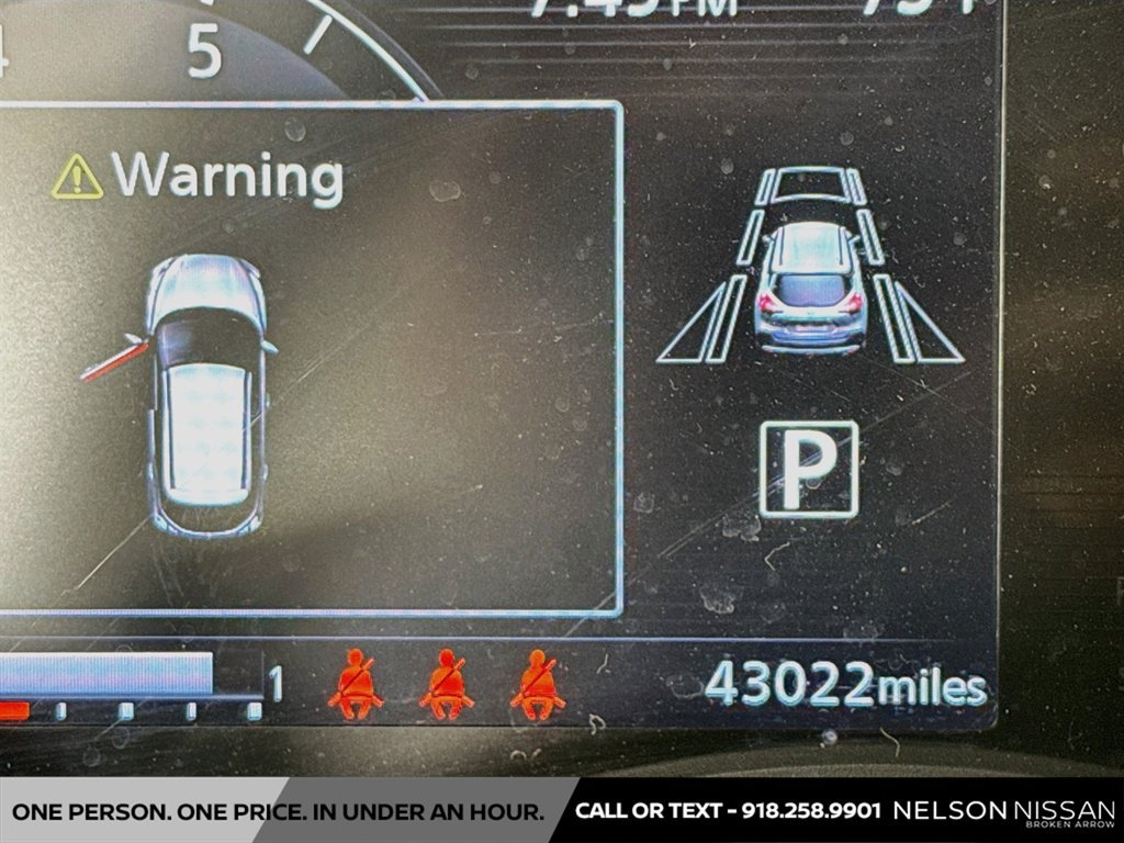 Used 2024 Nissan Kicks SV FWD image 12