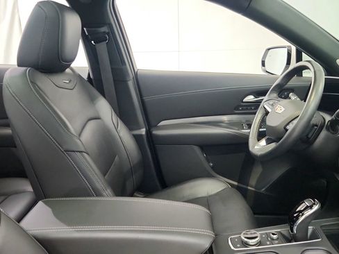 Used 2024 Cadillac XT4 Premium Luxury AWD/4WD image 31