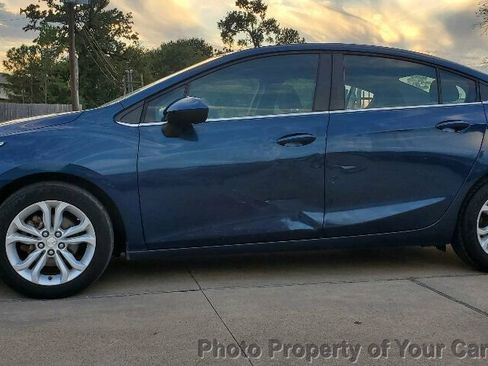 Used 2019 Chevrolet Cruze LT image 24