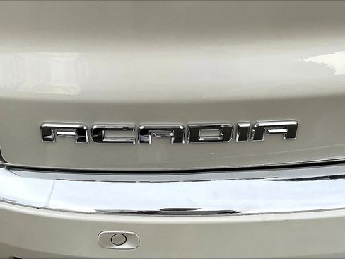 Used 2011 GMC Acadia Denali image 23