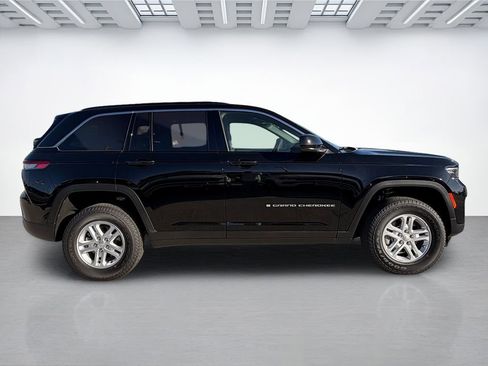 New 2026 Jeep Grand Cherokee Laredo RWD image 2