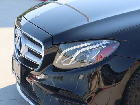 Used 2018 Mercedes-Benz E 300 image 10