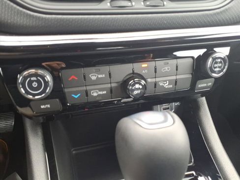 New 2026 Jeep Compass Latitude AWD/4WD image 17