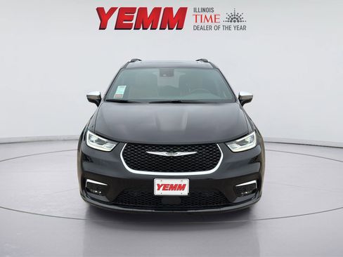 New 2026 Chrysler Pacifica Pinnacle image 4