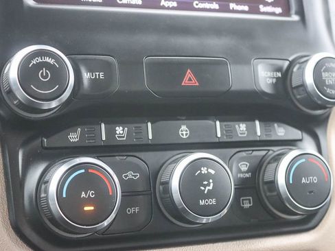 Used 2019 RAM 1500 Laramie image 31