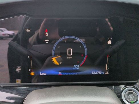 Used 2025 Chevrolet Trax RS w/ Sunroof Package image 12