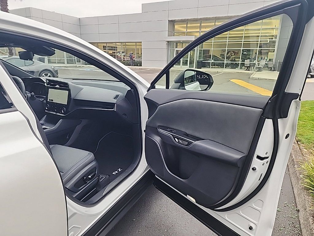 Certified 2026 Lexus RZ 450e AWD w/ Technology Package image 19