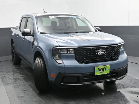 New 2025 Ford Maverick XLT w/ XLT Luxury Package image 9