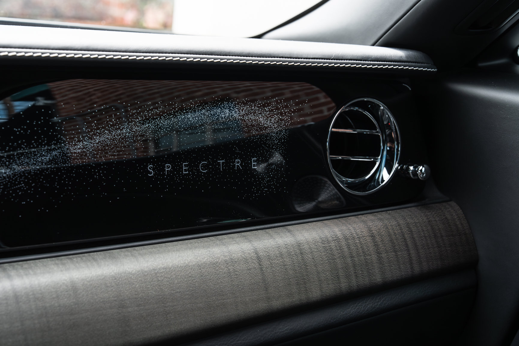 Used 2024 Rolls-Royce Spectre w/ Spectre Launch Package AWD/4WD image 49