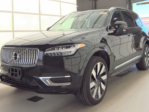 Used 2024 Volvo XC90 T8 Plus w/ Protection Package AWD/4WD image 1