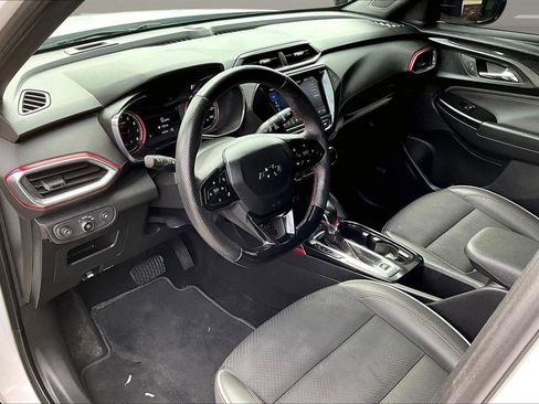 Used 2023 Chevrolet TrailBlazer RS w/ Sun and Liftgate Package image 19