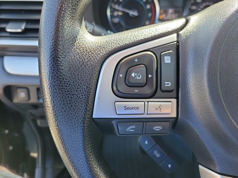 Used 2018 Subaru Forester 2.5i Premium AWD/4WD image 5