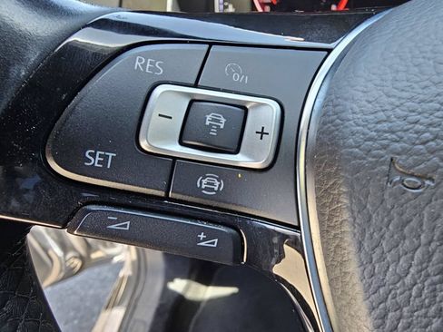 Used 2019 Volkswagen Jetta SEL FWD image 24