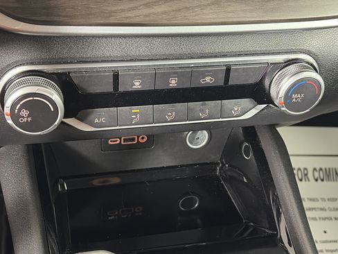 Used 2024 Nissan Altima 2.5 SV FWD image 20