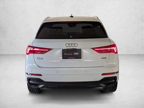 Certified 2025 Audi Q3 2.0T Premium w/ Convenience Package image 6