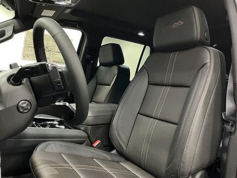 New 2026 Chevrolet Tahoe High Country AWD/4WD image 9
