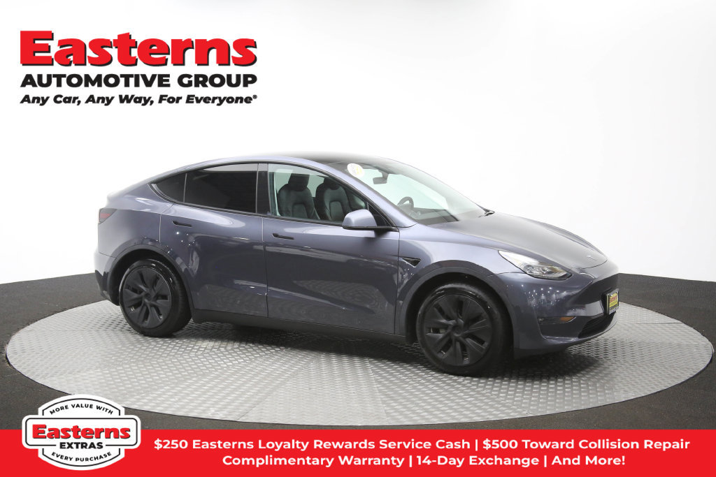 Used 2022 Tesla Model Y Long Range AWD/4WD image 43