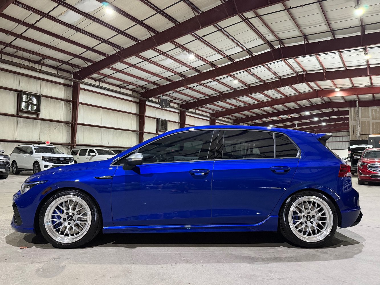 Used 2024 Volkswagen Golf R AWD/4WD image 8
