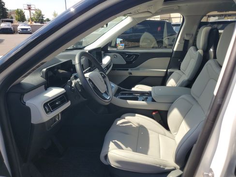 New 2026 Lincoln Aviator Reserve AWD/4WD image 12