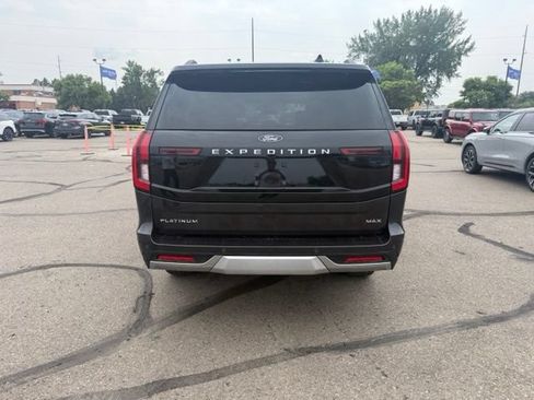 Certified 2025 Ford Expedition Max Platinum w/ Driver's Package AWD/4WD image 10