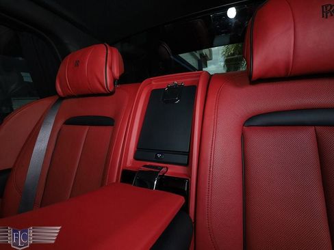 Used 2019 Rolls-Royce Cullinan image 20