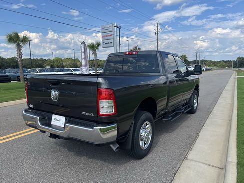 Used 2024 RAM 2500 Tradesman w/ Chrome Appearance Group AWD/4WD image 2
