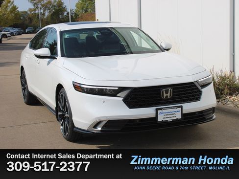 New 2025 Honda Accord Touring image 3