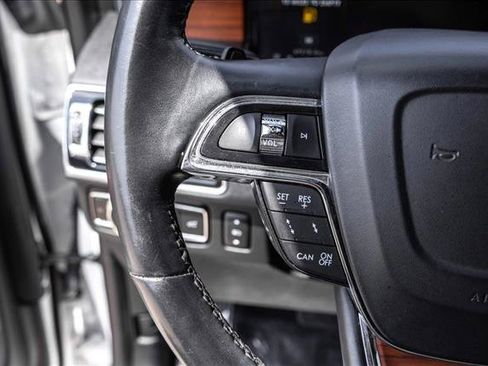 Used 2020 Lincoln Navigator Reserve AWD/4WD image 14