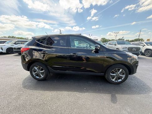 Used 2015 Hyundai Tucson GLS w/ Option Group 02 FWD image 2