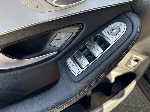 Used 2022 Mercedes-Benz GLC 300 image 19