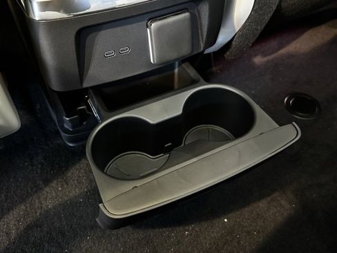 New 2026 Cadillac Vistiq Luxury image 9