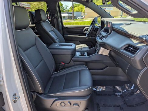 Used 2024 Chevrolet Tahoe Premier w/ Advanced Technology Package AWD/4WD image 12
