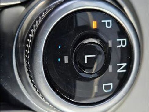 Used 2022 Ford Explorer XLT image 13