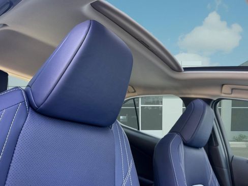 New 2026 Lexus UX 300h FWD image 24