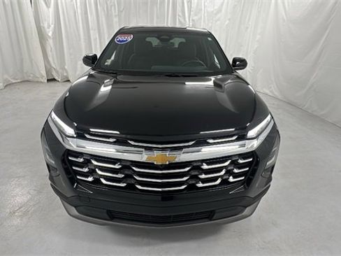 Used 2025 Chevrolet Equinox LT image 8