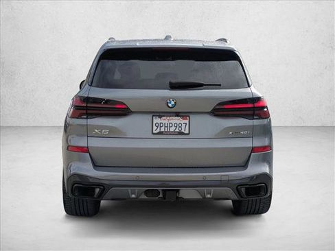 Used 2025 BMW X5 xDrive40i w/ M Sport Package AWD/4WD image 7