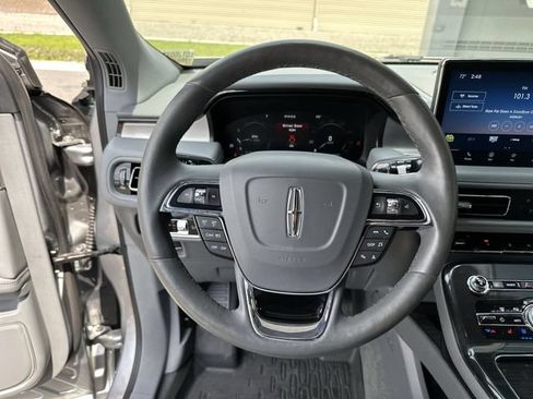Certified 2022 Lincoln Nautilus Reserve w/ Cargo Utility Package FWD image 15
